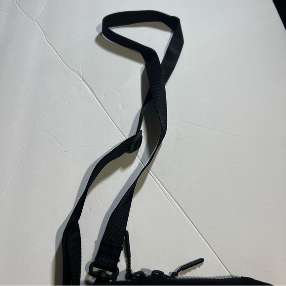 Lululemon Easy Access Black Crossbody Bag White Logo - Picture 4 of 8